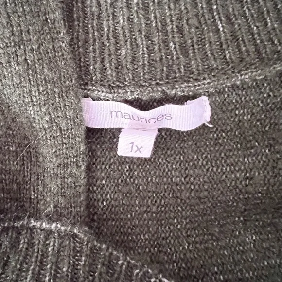 Green women’s Maurice’s sweater 1x - Picture 2 of 3